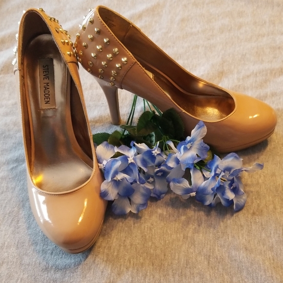 Steve Madden Shoes - Size 9 Nude Patent Leather Steve Madden Heels